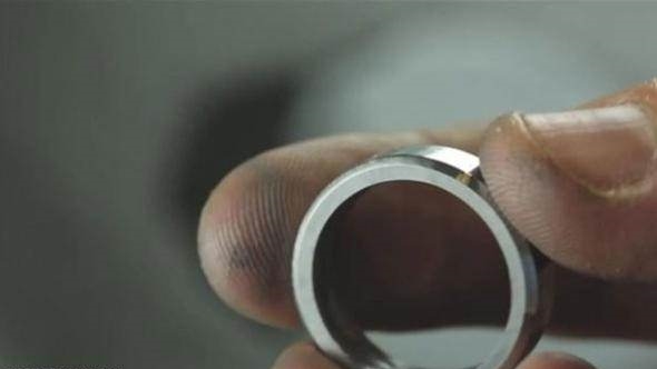 İnternetten satın aldığı meteordan yüzük yaptı - 22