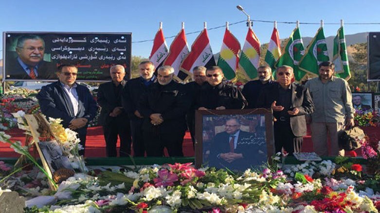 Kasım Süleymani, Celal Talabani'nin mezarını ziyaret etti - 0