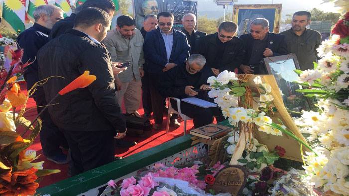 Kasım Süleymani, Celal Talabani'nin mezarını ziyaret etti - 0