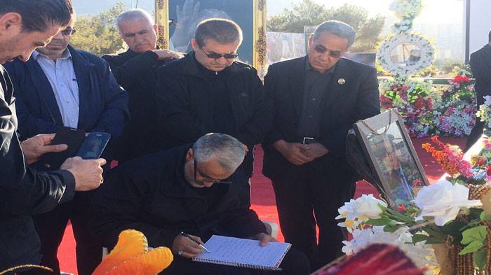 Kasım Süleymani, Celal Talabani'nin mezarını ziyaret etti - 0