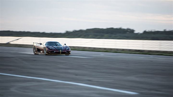 Bu araba dünya hız rekorunu kırdı! - 4