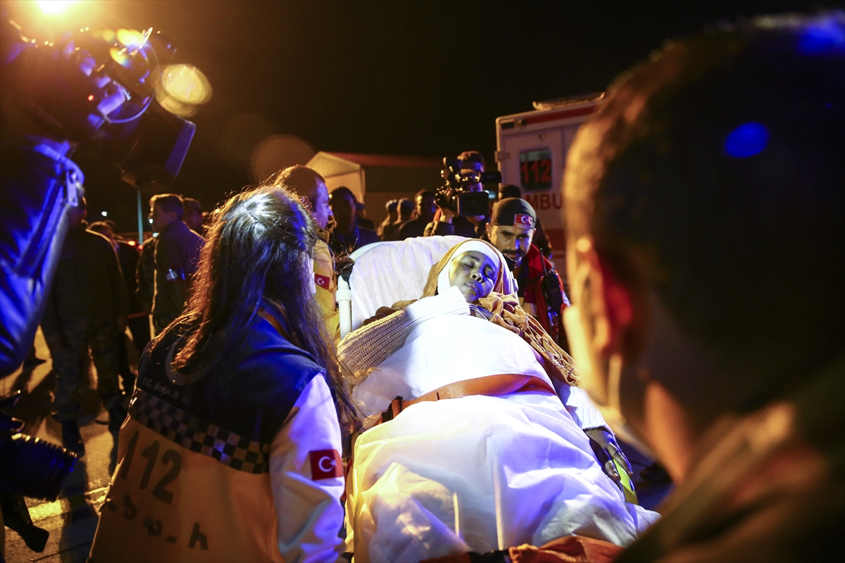 Somali'de yaralananlar Türkiye'ye getirildi - 15