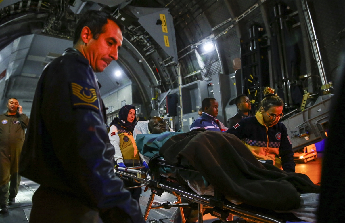 Somali'de yaralananlar Türkiye'ye getirildi - 24