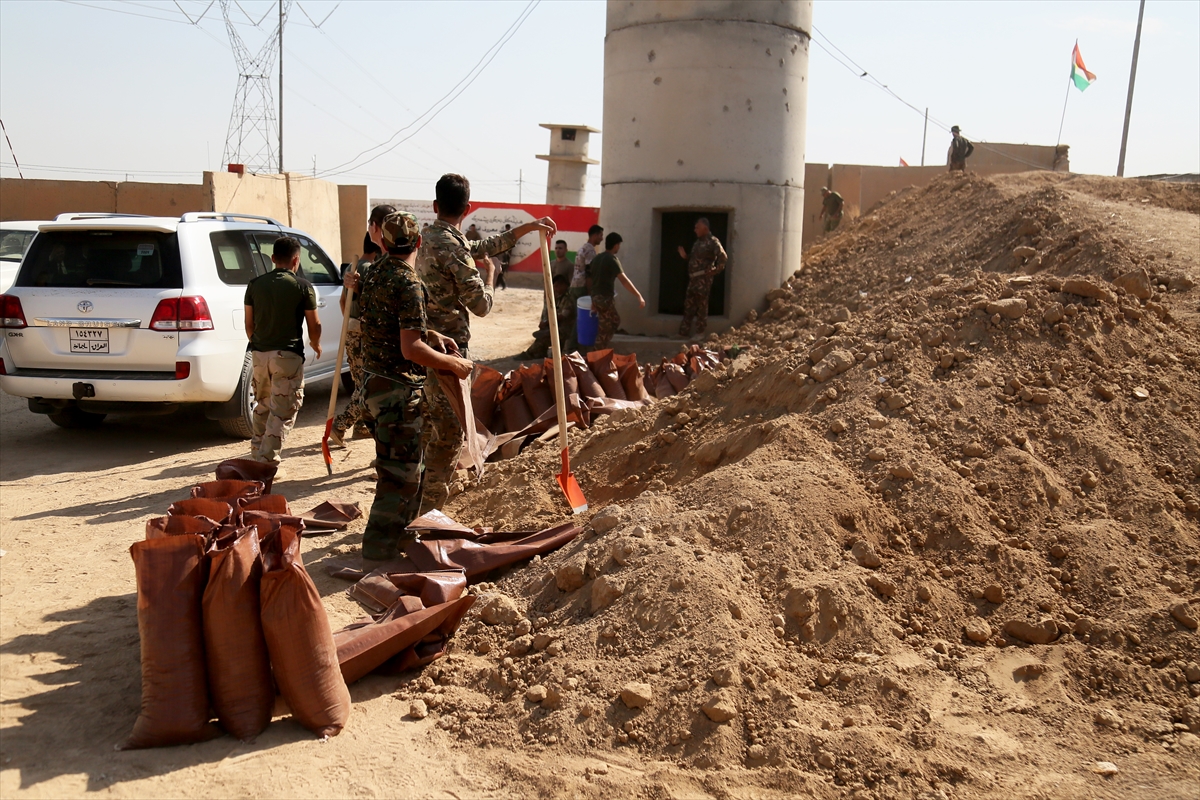 Peşmerge ve Irak güçleri karşılıklı hendek kazıyor! - 0