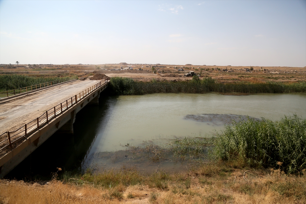 Peşmerge ve Irak güçleri karşılıklı hendek kazıyor! - 0