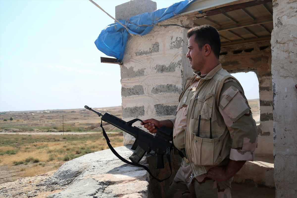 Peşmerge ve Irak güçleri karşılıklı hendek kazıyor! - 0