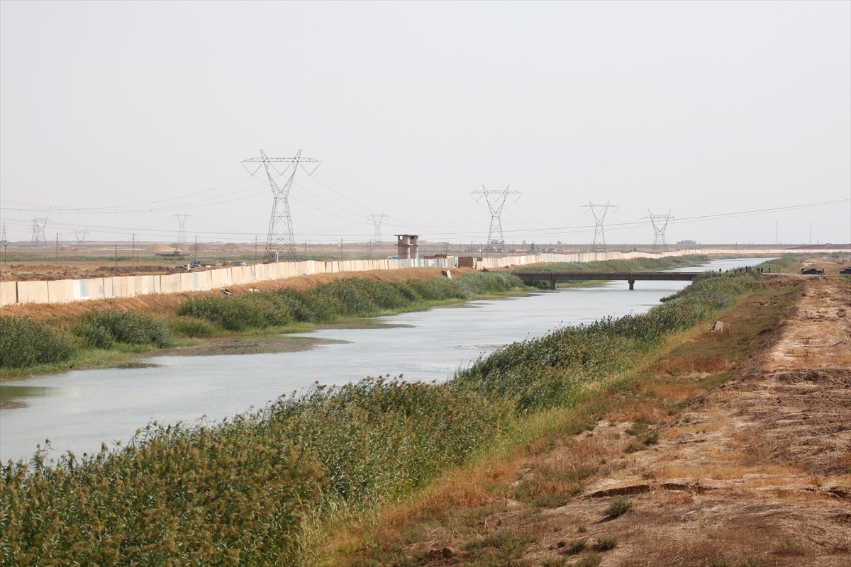 Peşmerge ve Irak güçleri karşılıklı hendek kazıyor! - 0