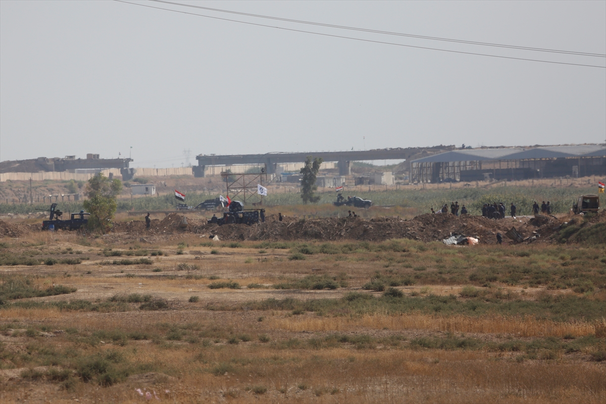 Peşmerge ve Irak güçleri karşılıklı hendek kazıyor! - 0