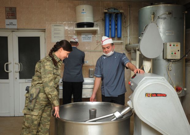 Kadın astsubay adayları eğitimlere başladı - 0