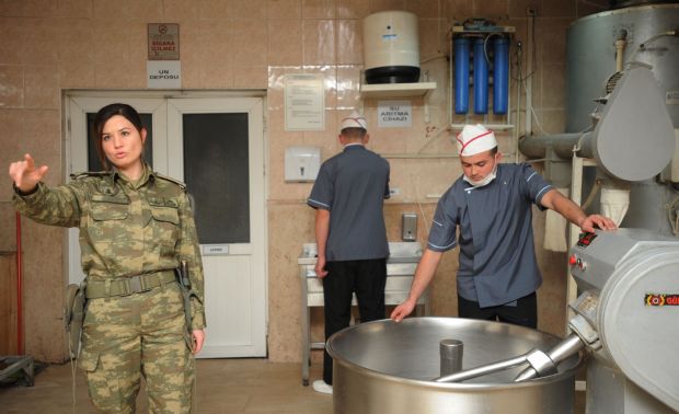 Kadın astsubay adayları eğitimlere başladı - 0