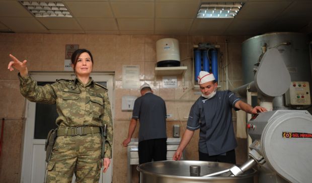 Kadın astsubay adayları eğitimlere başladı - 0