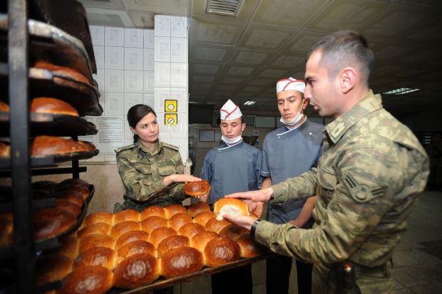 Kadın astsubay adayları eğitimlere başladı - 0