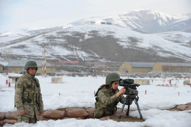 Kadın astsubay adayları eğitimlere başladı - 0