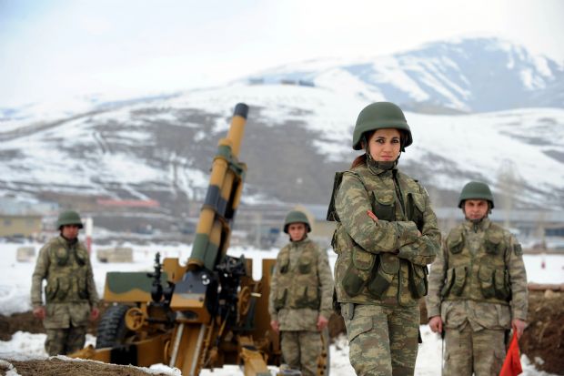 Kadın astsubay adayları eğitimlere başladı - 0