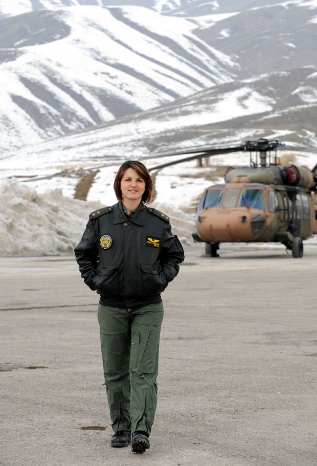 Kadın astsubay adayları eğitimlere başladı - 0