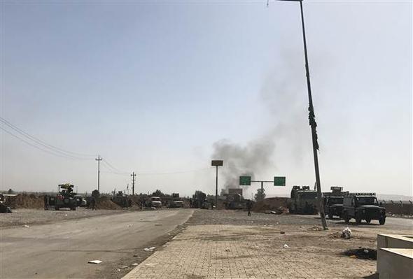 Erbil-Kerkük karayolunda Irak güçleri ve Peşmerge çatışıyor - 0