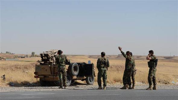 Erbil-Kerkük karayolunda Irak güçleri ve Peşmerge çatışıyor - 0