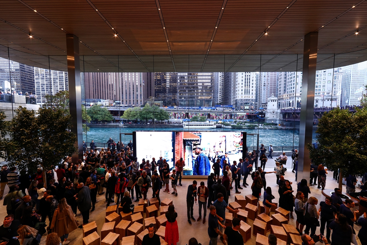 Apple'ın 'MacBook'  şeklindeki yeni mağazası - 5