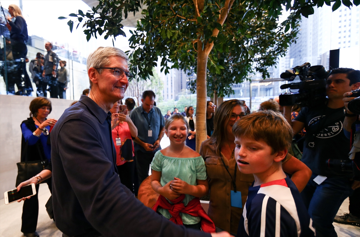 Apple'ın 'MacBook'  şeklindeki yeni mağazası - 11