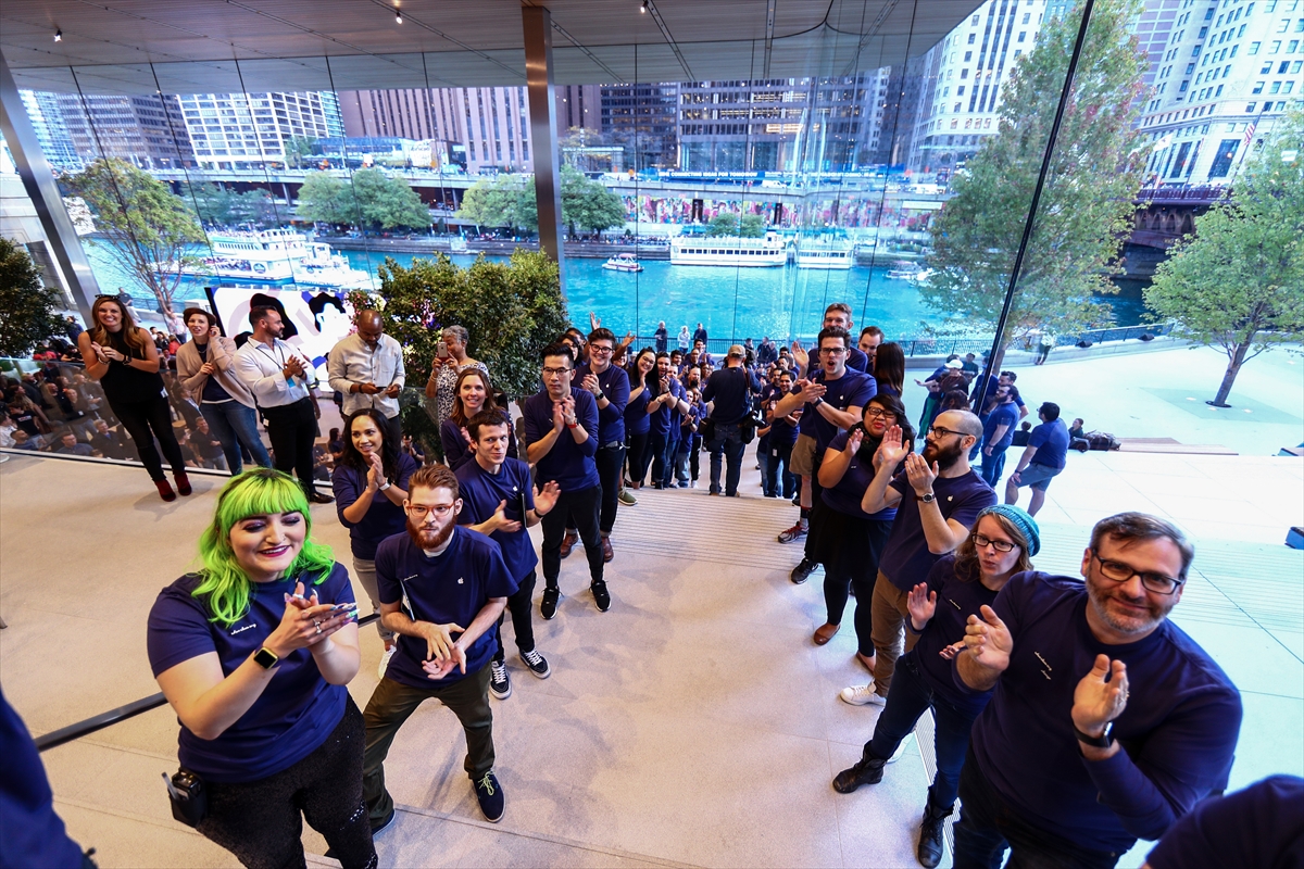 Apple'ın 'MacBook'  şeklindeki yeni mağazası - 15