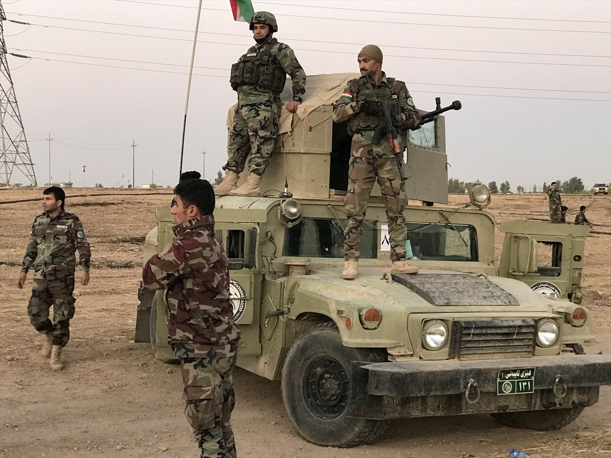Irak güçleri ve Peşmerge karşı karşıya! Erbil-Kerkük karayolundan kareler - 0