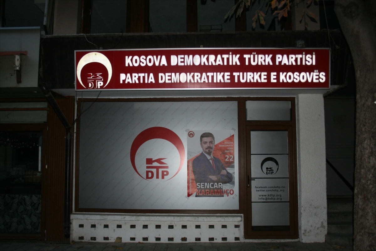 Kosova'da halk sandık başında - 0