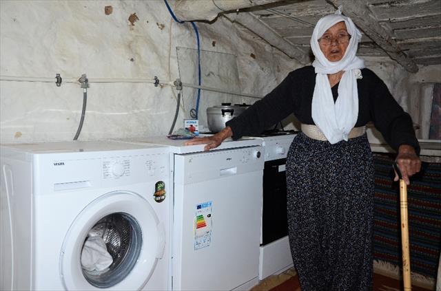 91 yaşında elektriğe kavuştu - 1