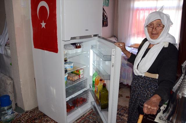 91 yaşında elektriğe kavuştu - 2