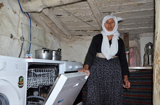 91 yaşında elektriğe kavuştu - 4