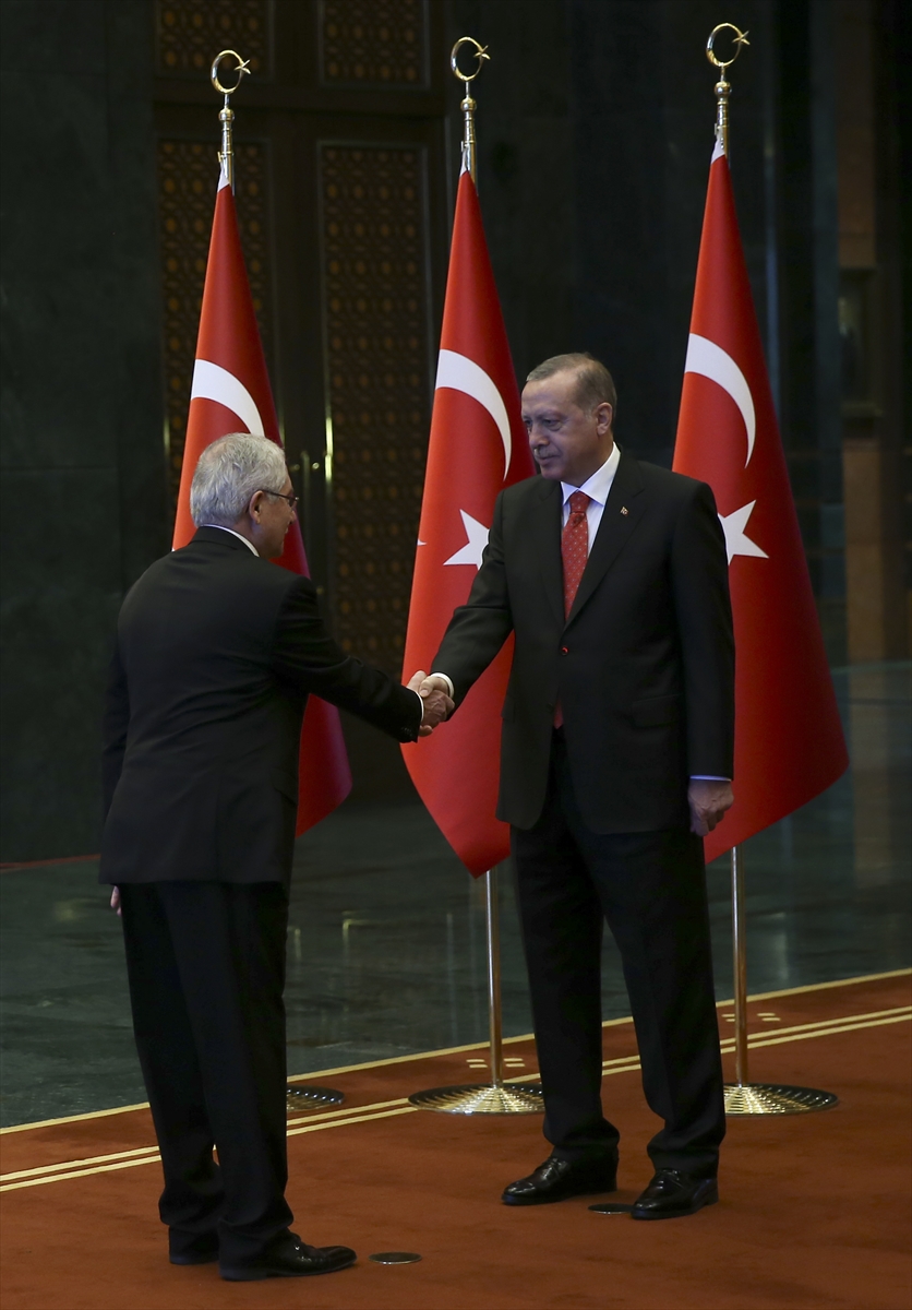 Cumhurbaşkanı Erdoğan, Külliye'de kutlamaları kabul etti - 0