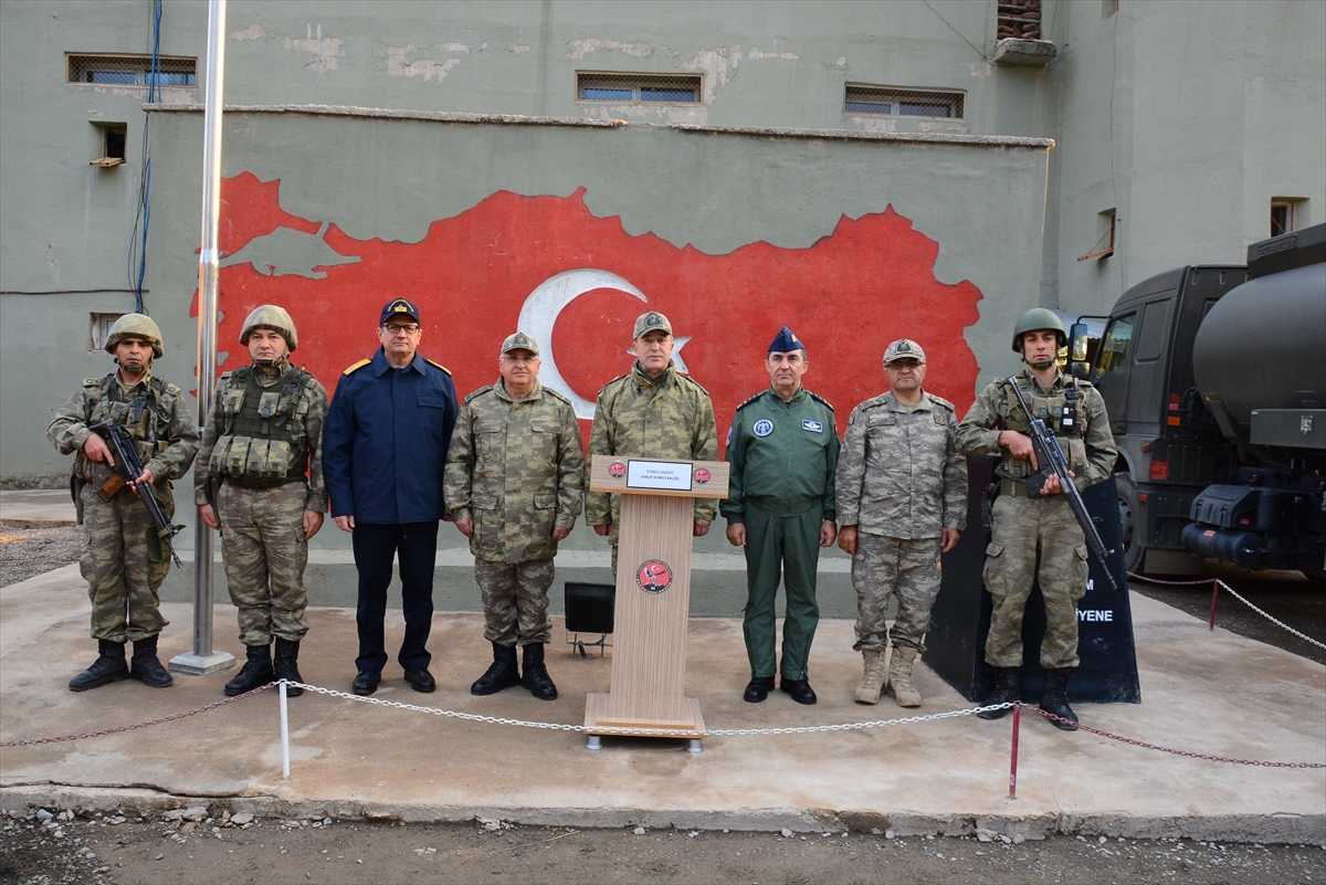 Komutanlar sıfır noktasında - 0