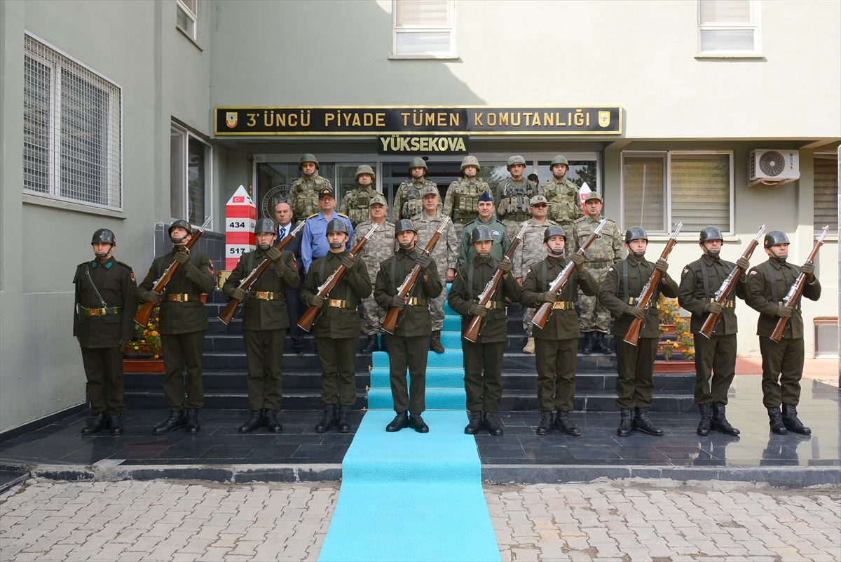 Komutanlar sıfır noktasında - 0