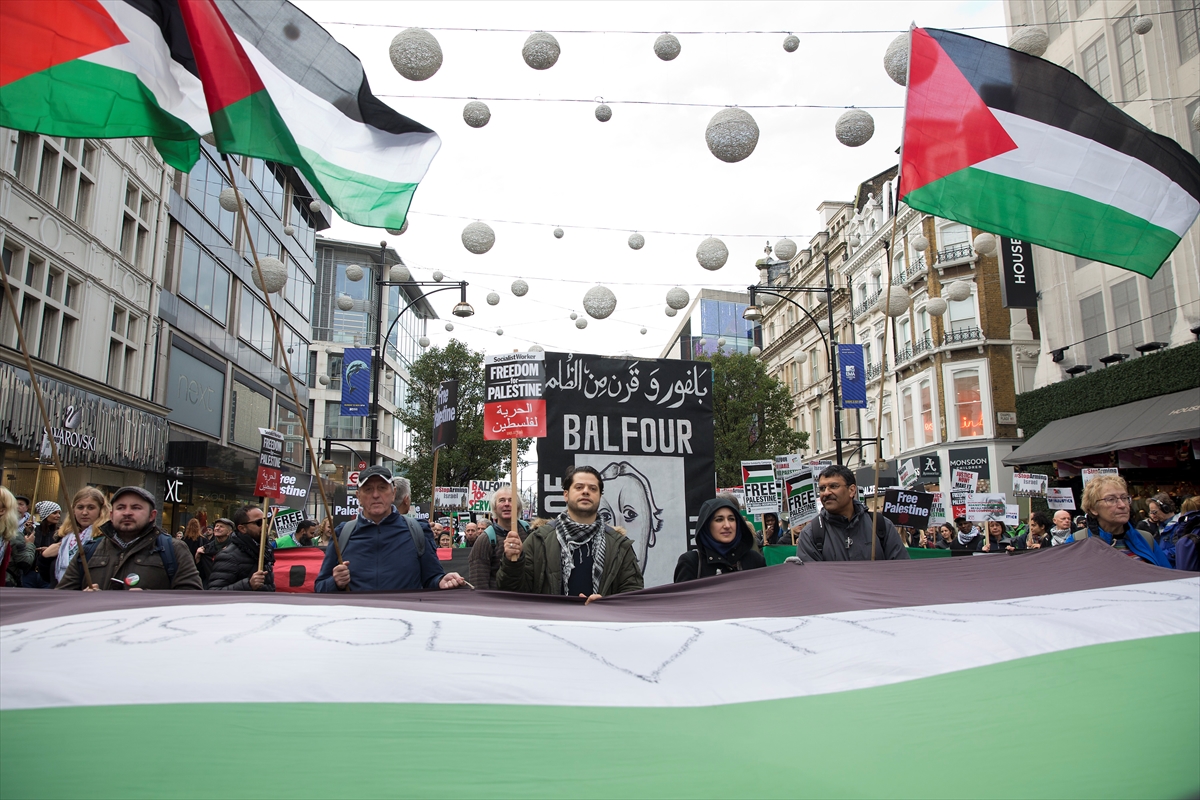100. yılında Londra'da 'Balfour' protestosu - 0