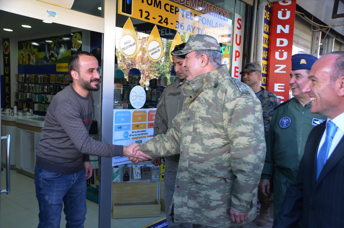 Komutanlar Yüksekova'da - 0