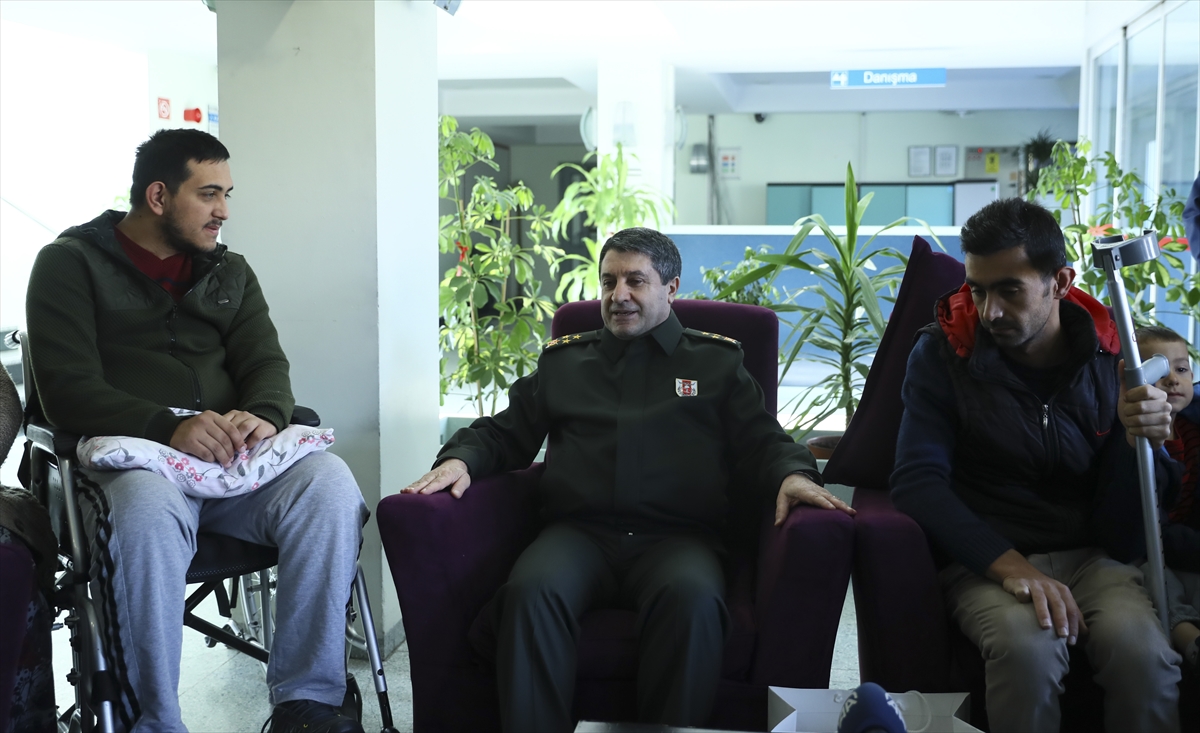 Genelkurmay'dan darp edilen askerlere ziyaret - 0