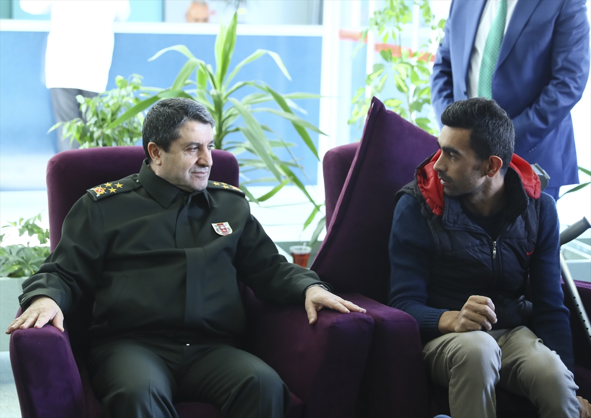 Genelkurmay'dan darp edilen askerlere ziyaret - 0