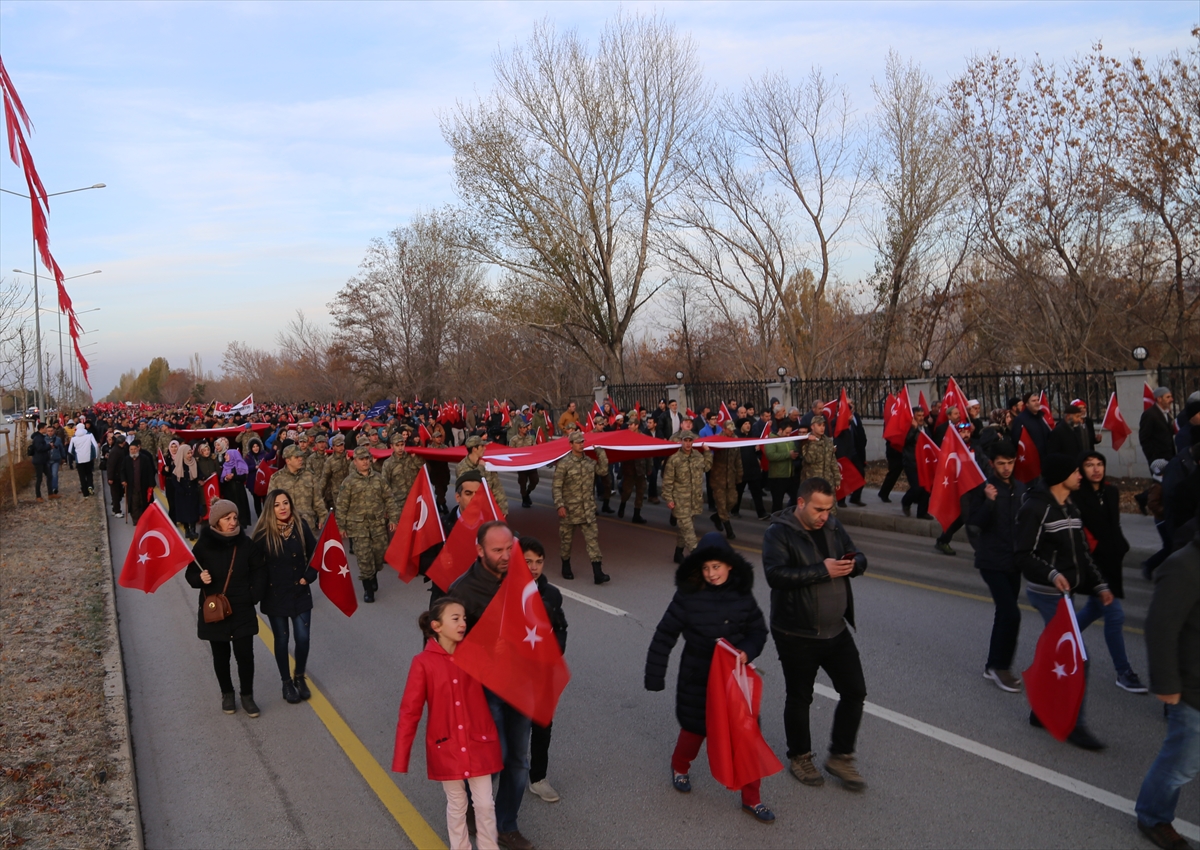 Erzurum'da ecdada saygı yürüyüşü - 0