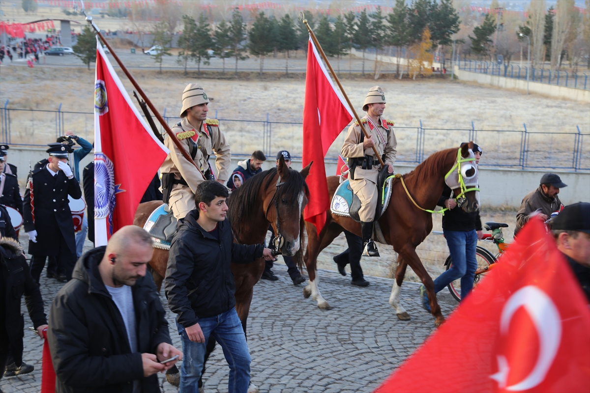 Erzurum'da ecdada saygı yürüyüşü - 0