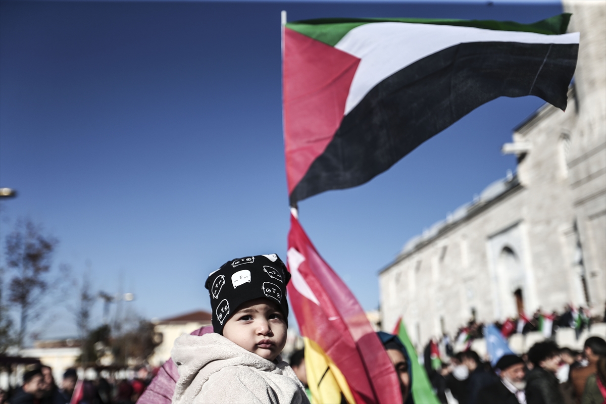 On binler Fatih'e akın ediyor! İstanbul'da öfke cuması - 1