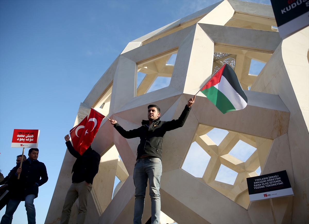 ABD'nin Kudüs kararı Şehitler Makamı'nda protesto edildi - 0