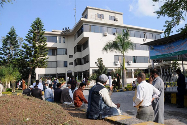 Asya'daki depremde ölü sayısı 300'ü aştı - 5