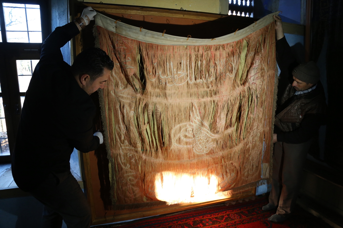 Sultan Reşat'ın sancağı restorasyon için müzede - 0