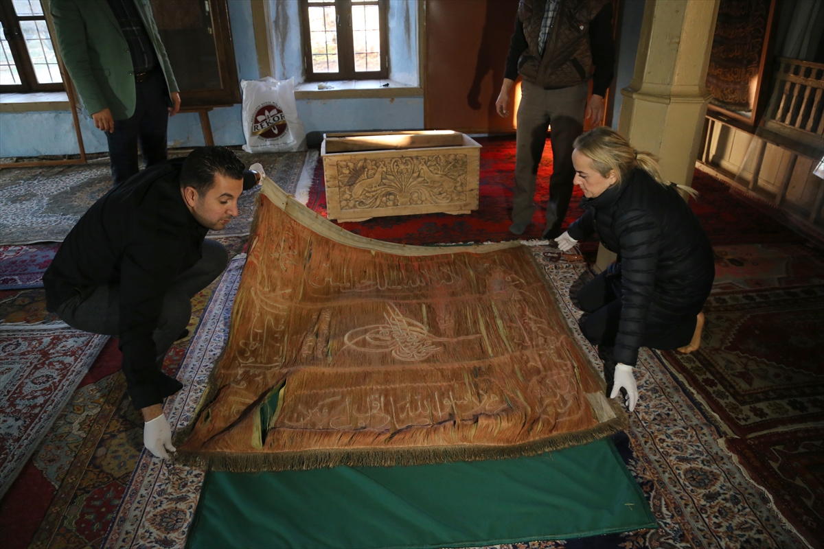 Sultan Reşat'ın sancağı restorasyon için müzede - 0