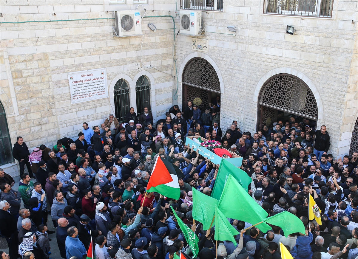 İsrail'in şehit ettiği Filistinli defnedildi - 0