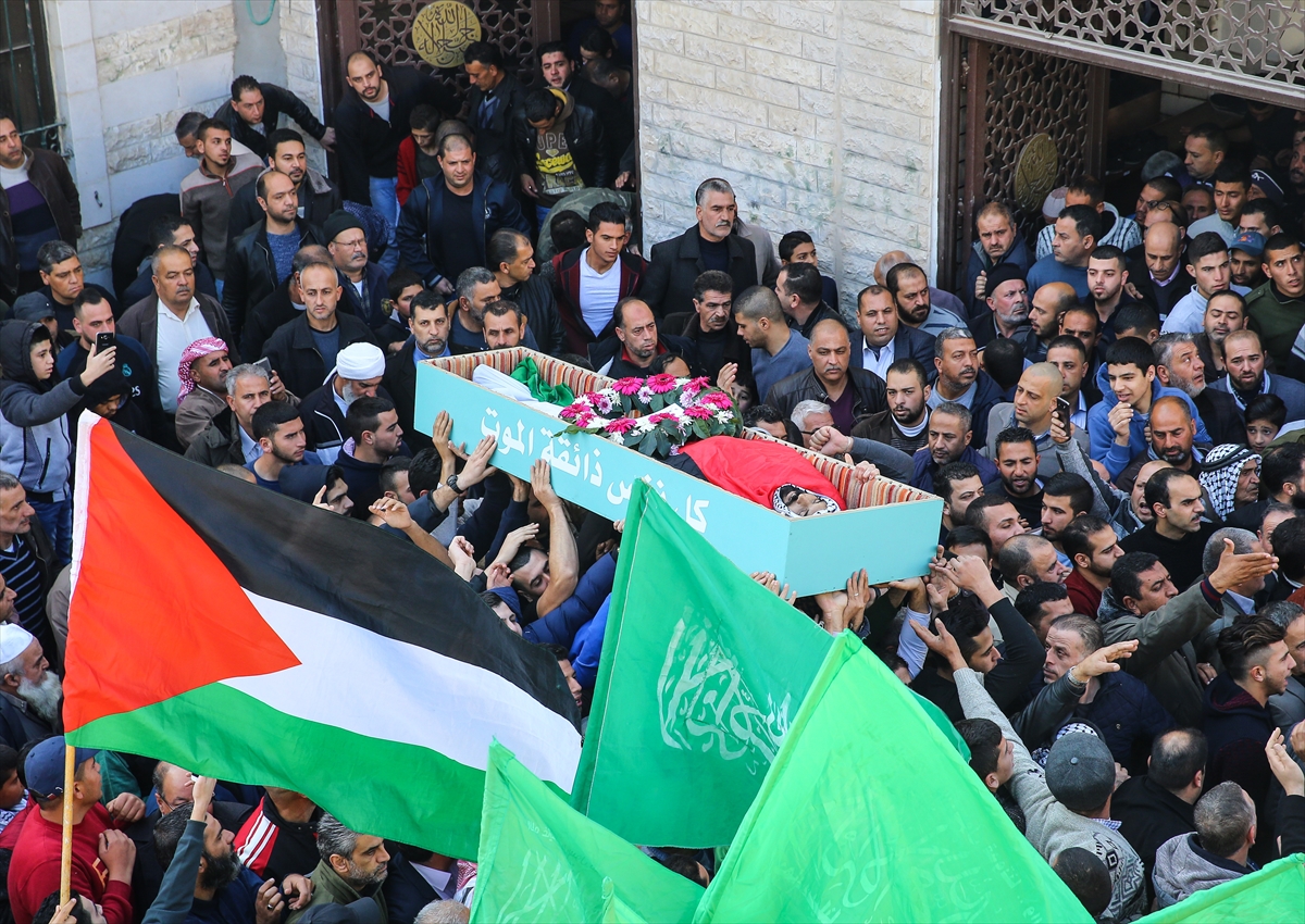 İsrail'in şehit ettiği Filistinli defnedildi - 0