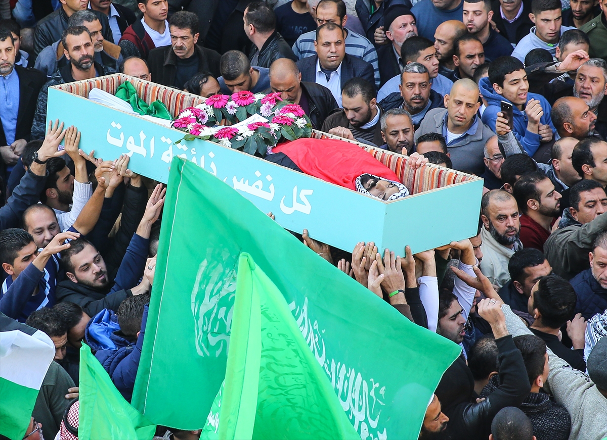 İsrail'in şehit ettiği Filistinli defnedildi - 0