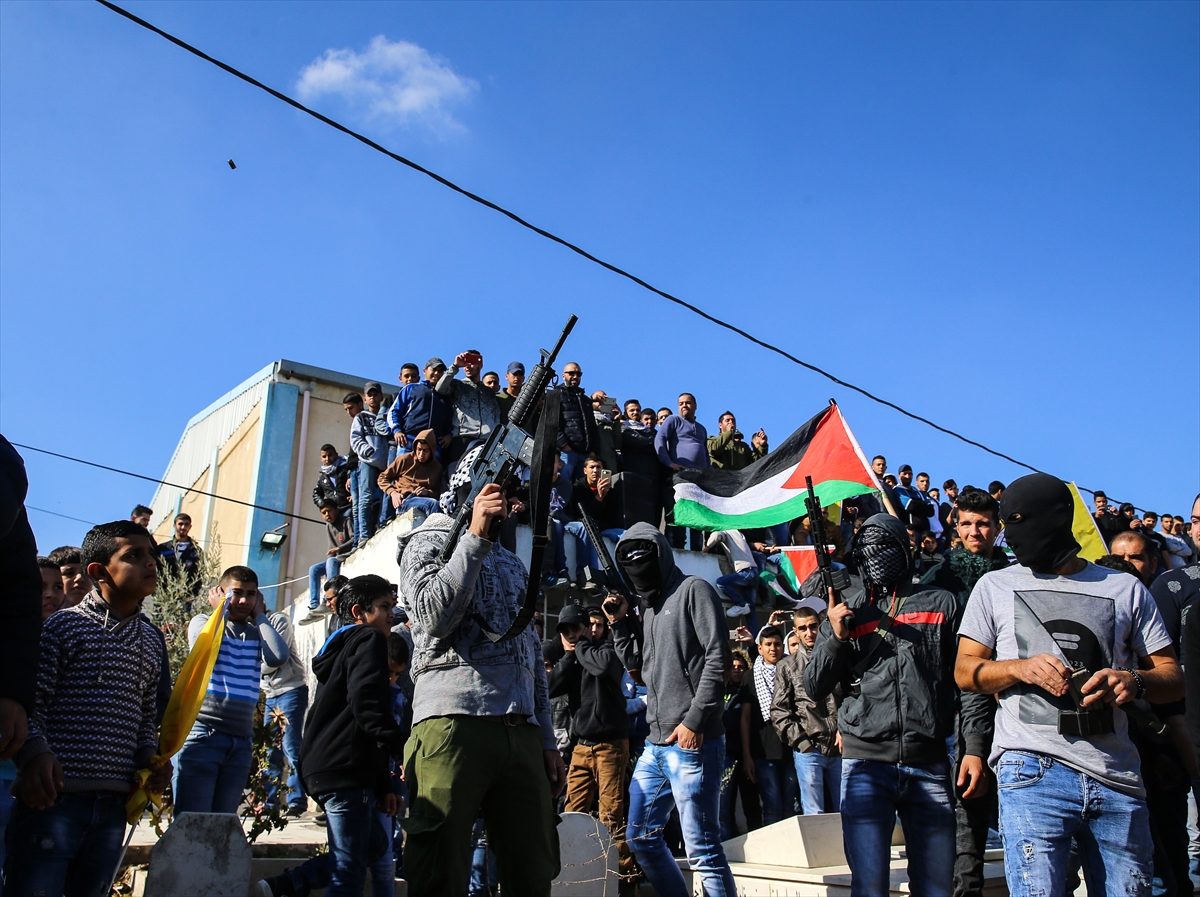 İsrail'in şehit ettiği Filistinli defnedildi - 0