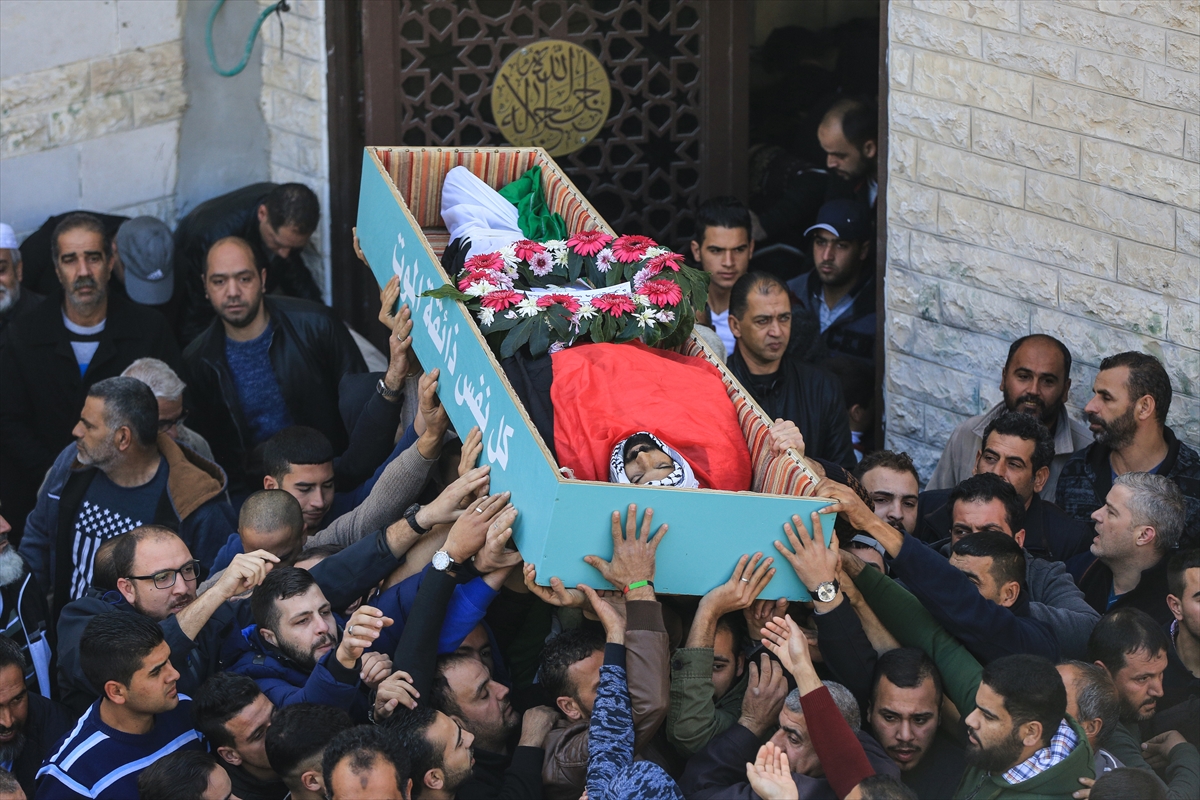 İsrail'in şehit ettiği Filistinli defnedildi - 0