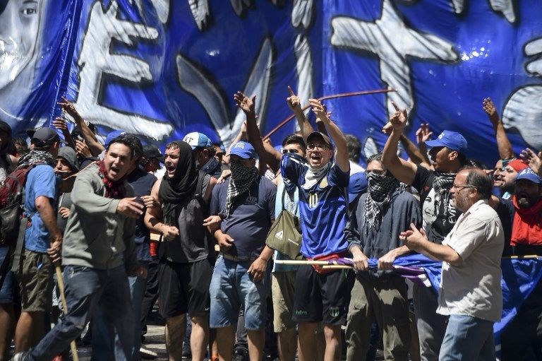 Arjantin'de maaş indirimi önerisi emeklileri ayaklandırdı - 12