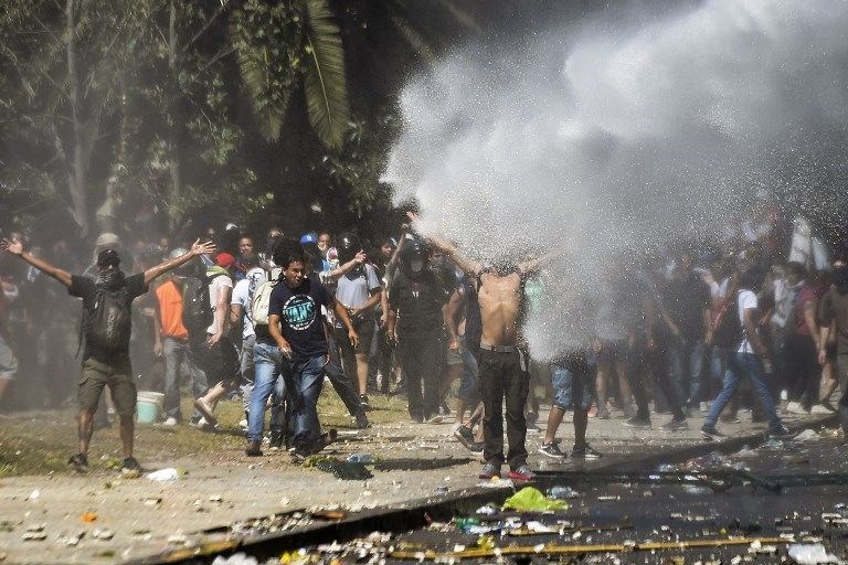 Arjantin'de maaş indirimi önerisi emeklileri ayaklandırdı - 2